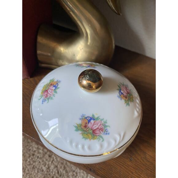 Vintage Lidded Round Pink Rose Floral Porcelain Trinket Box Gold Trim Powder Jar - Picture 2 of 7